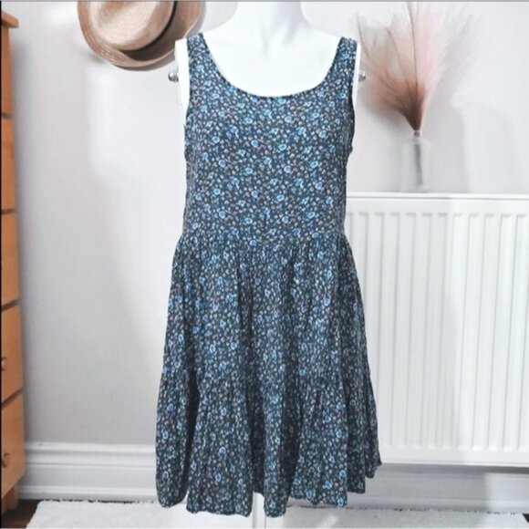 Forever 21 Low Back Ditsy Pleated dress-  Small - Picture 1 of 8